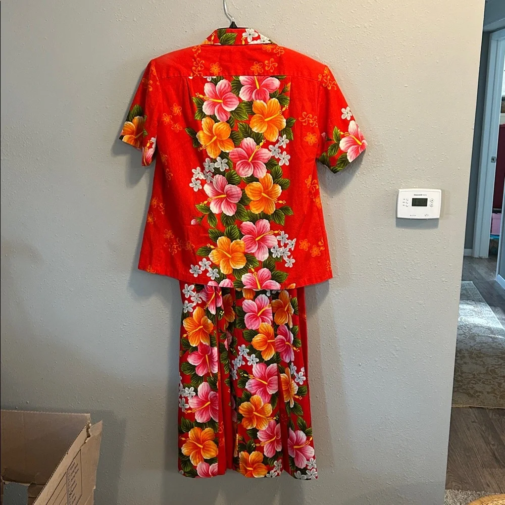 UI Maikai Vintage Hawaiian Midi Dress and Shirt Matching Set Red Floral